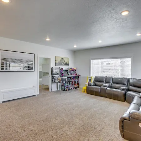 Garden City Retreat With Access To Bear Lake!